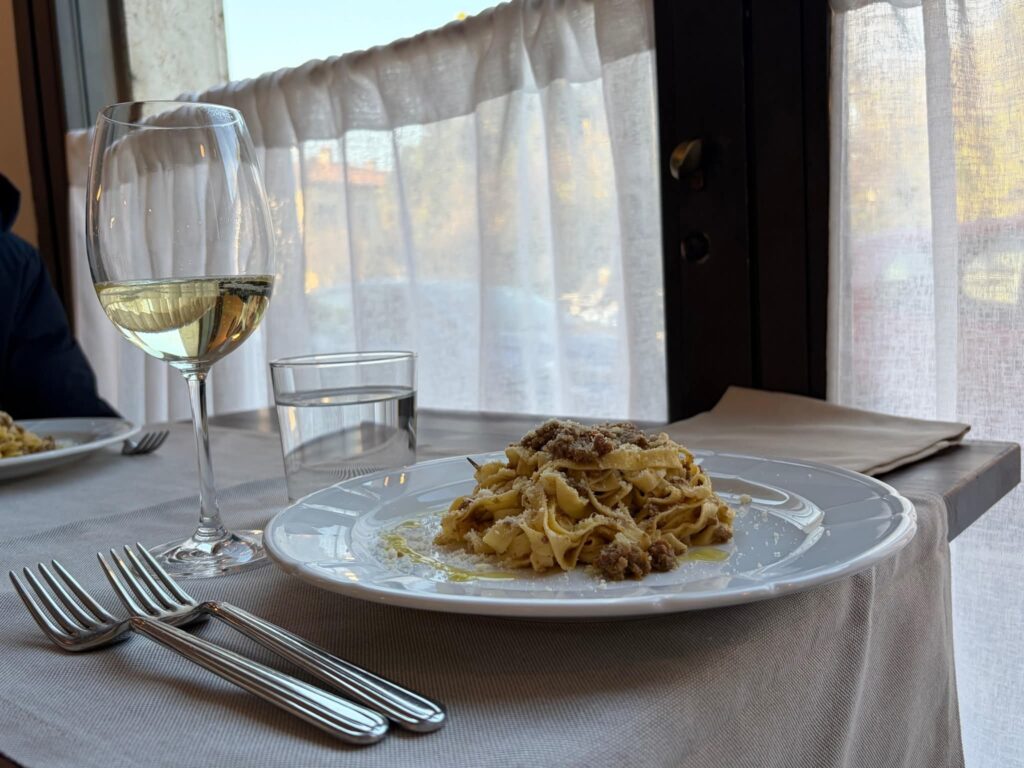 Recensioni de La Cuoca e il Poeta, ristorante lungo la Martesana a Milano
